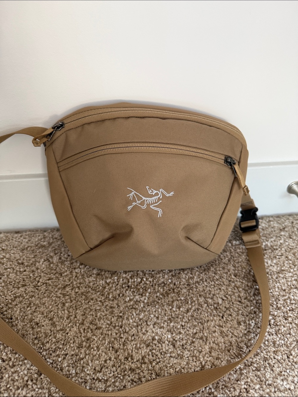 Arc'teryx Tan Canvas mantis 2 crossbody waist pack